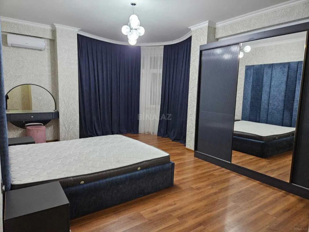 Kirayə verilir 2 otaqlı mənzil 95 m²