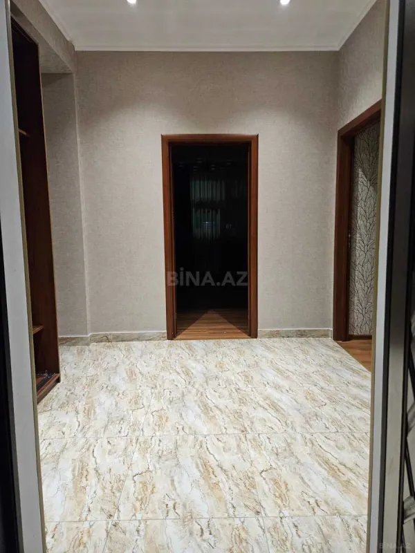 Kirayə verilir 2 otaqlı mənzil 95 m²