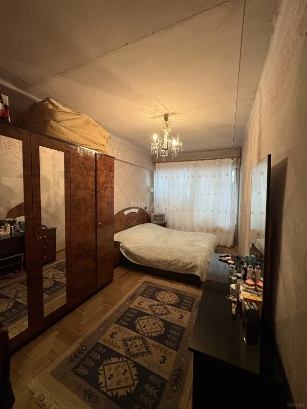 Satılır 4 otaqlı mənzil 110 m²