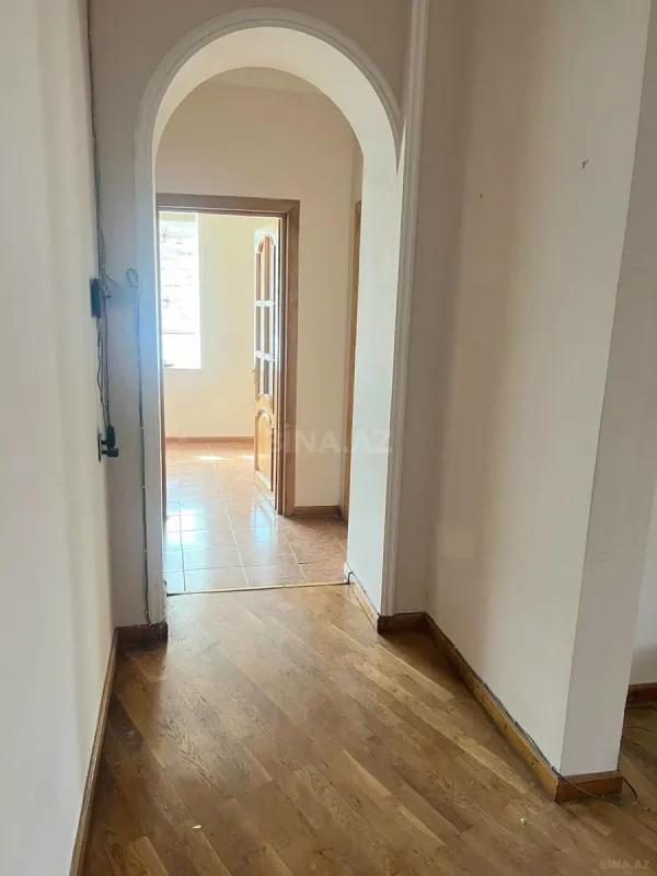 Kirayə verilir 20 otaqlı ofis 1100 m²