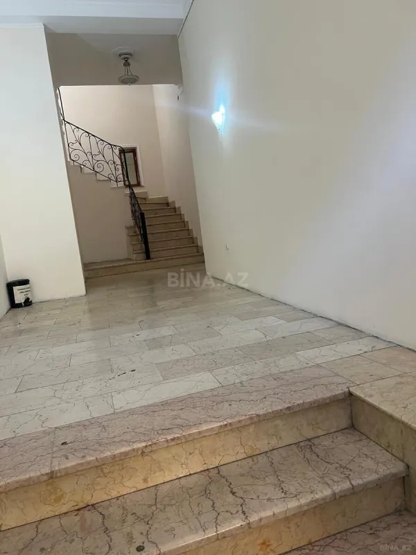 Kirayə verilir 20 otaqlı ofis 1100 m²