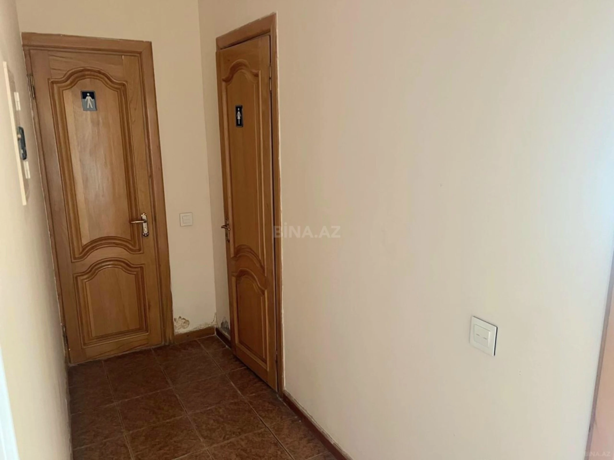 Kirayə verilir 20 otaqlı ofis 1100 m²