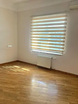 Kirayə verilir 20 otaqlı ofis 1100 m²