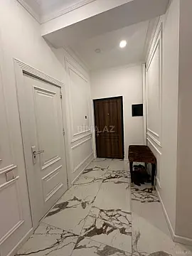Satılır 2 otaqlı mənzil 82 m²
