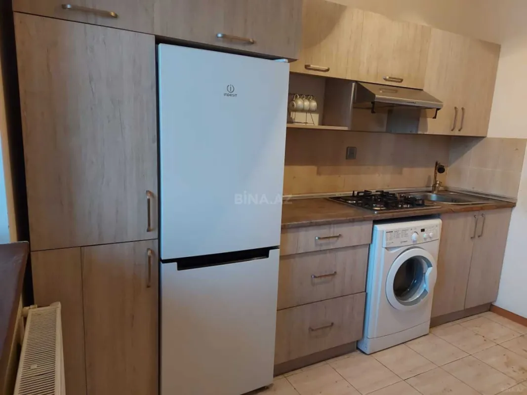Kirayə verilir 3 otaqlı mənzil 130 m²