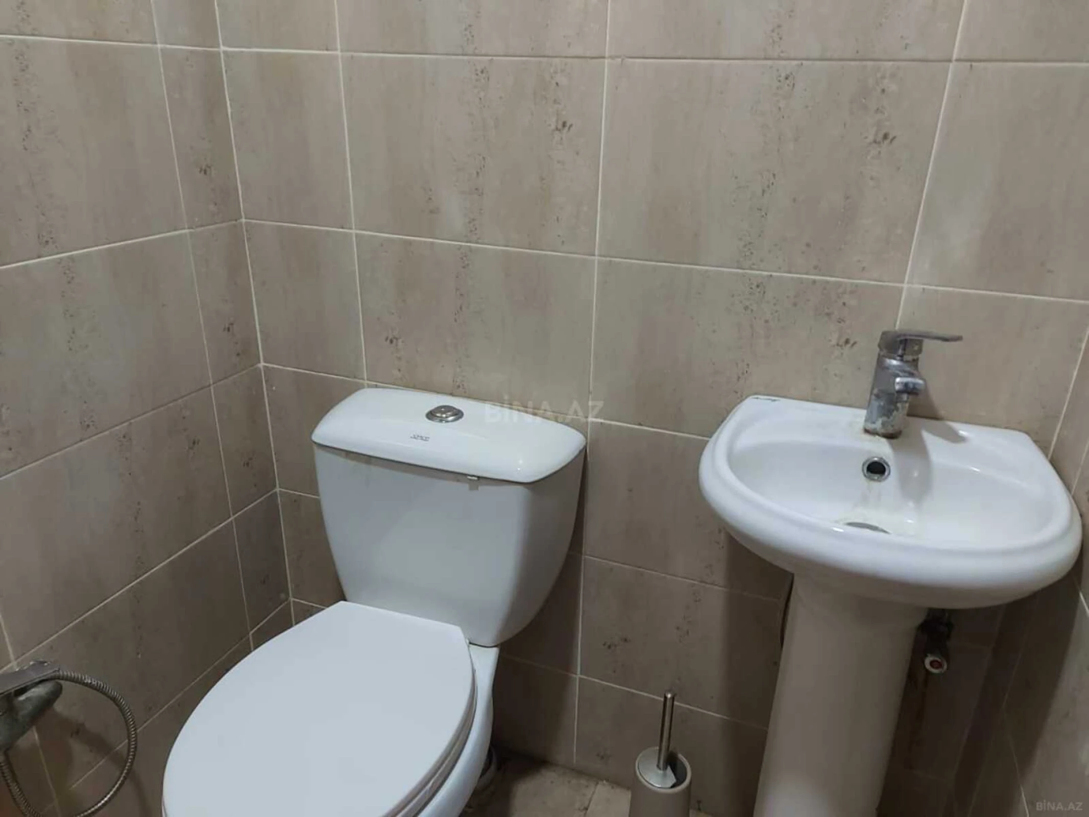Kirayə verilir 3 otaqlı mənzil 130 m²