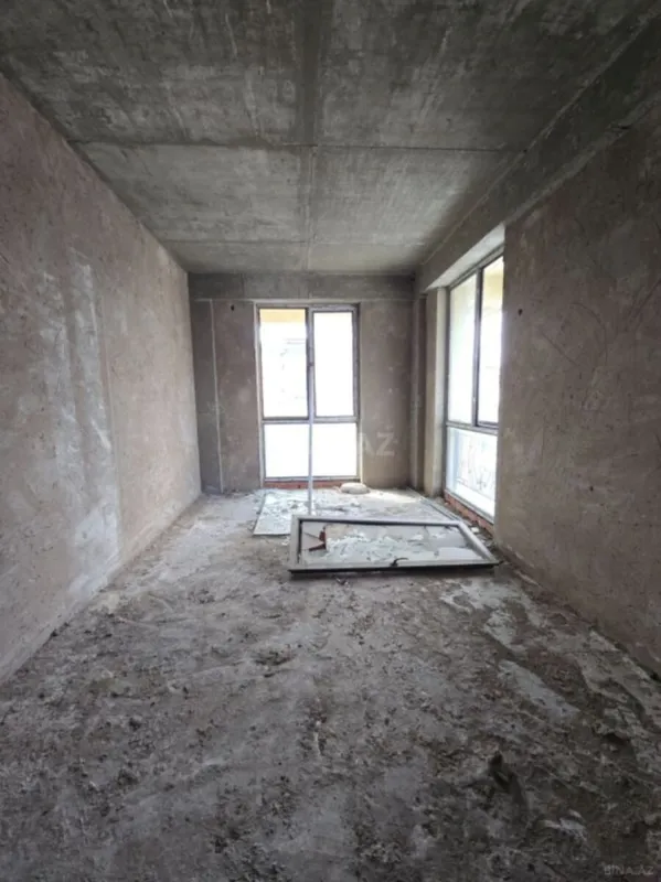 Satılır 3 otaqlı mənzil 104 m²