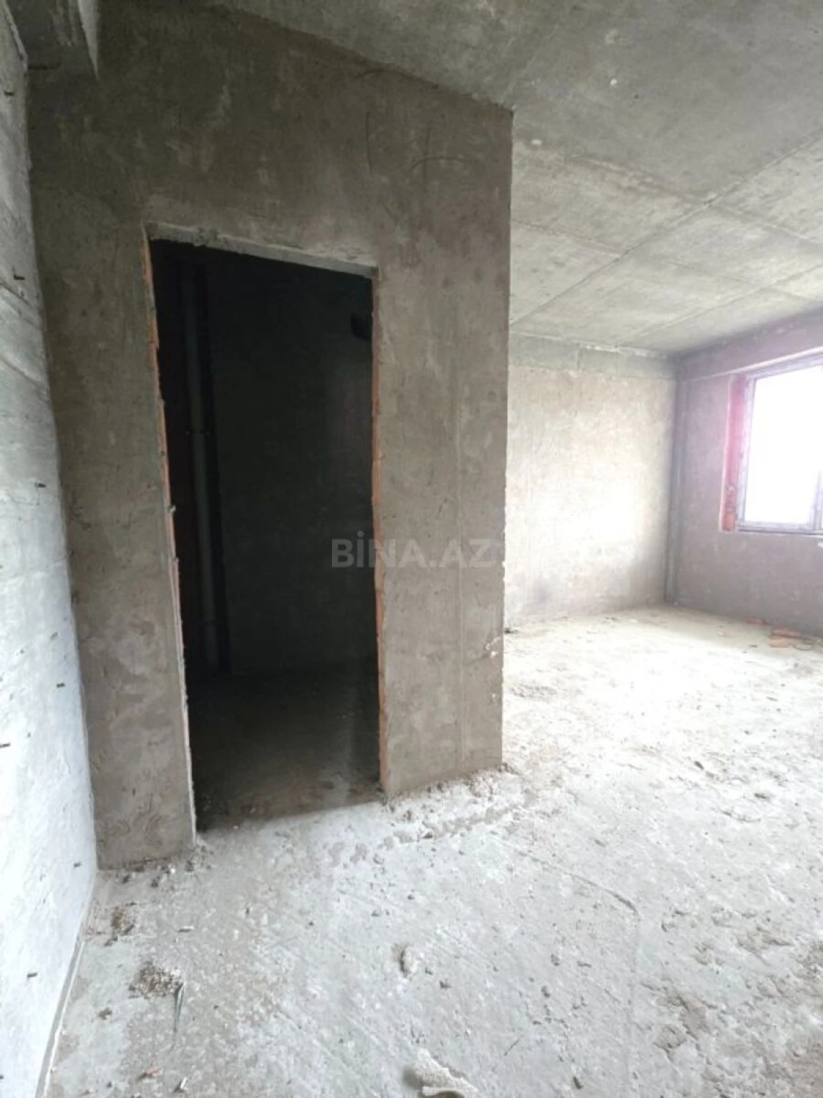 Satılır 3 otaqlı mənzil 104 m²