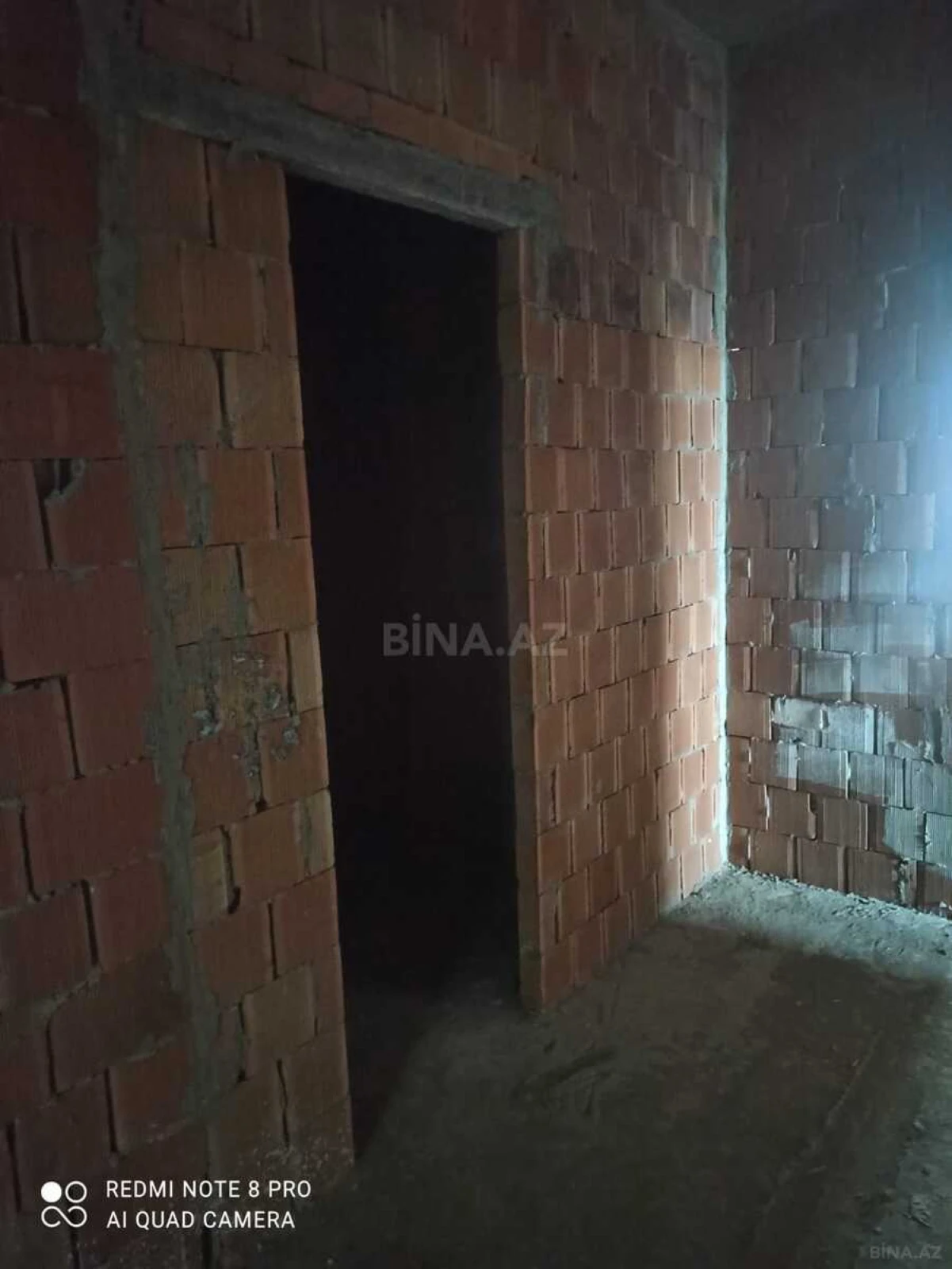 Satılır 3 otaqlı mənzil 146 m²