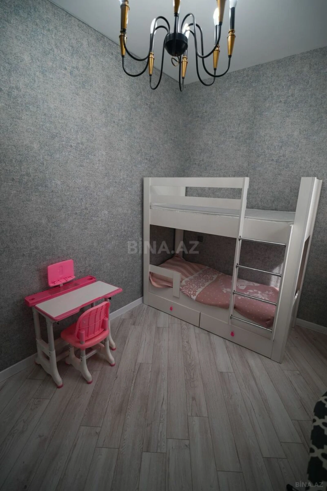 Kirayə verilir 4 otaqlı həyət evi 220 m²