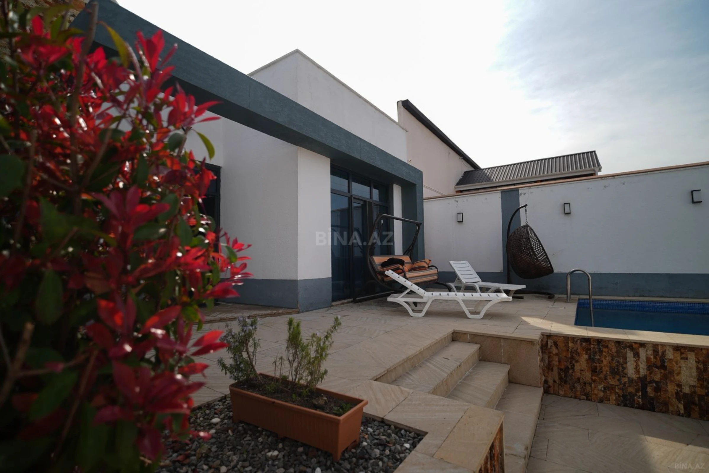 Kirayə verilir 4 otaqlı həyət evi 220 m²