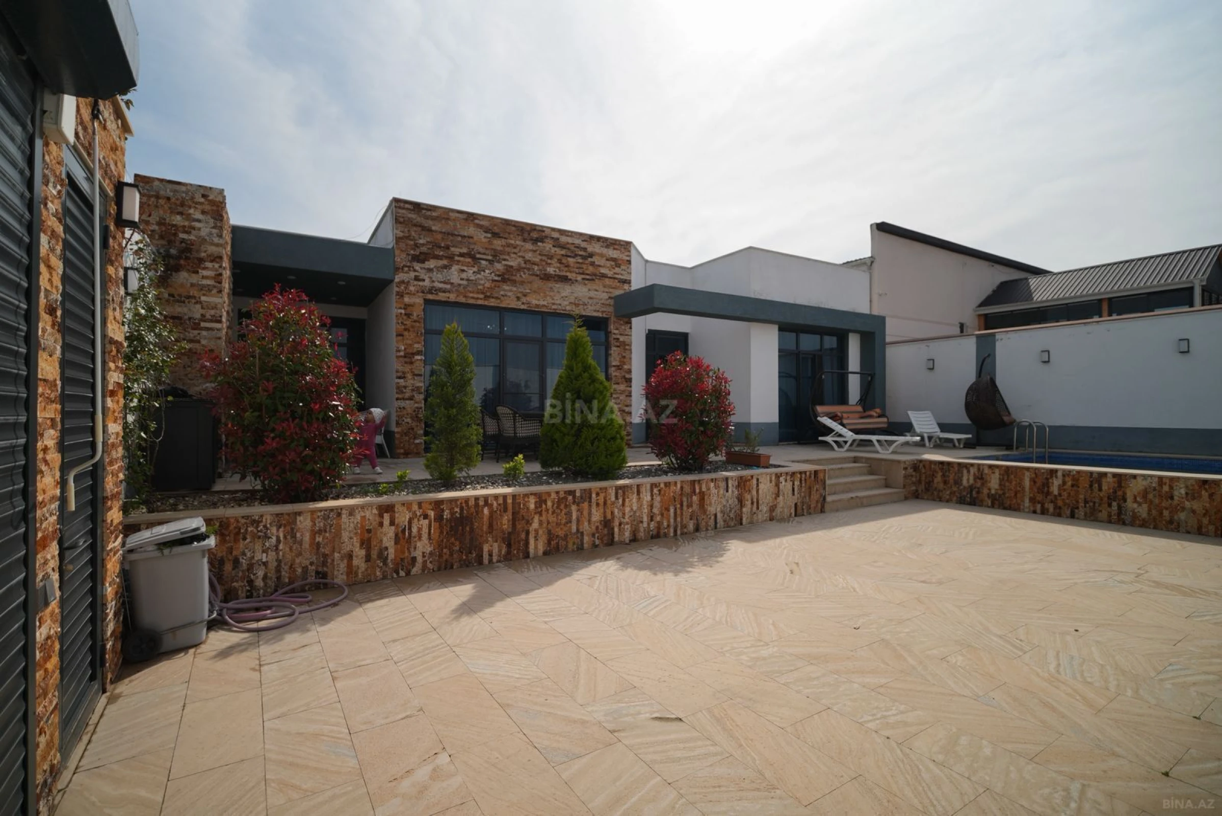 Kirayə verilir 4 otaqlı həyət evi 220 m²