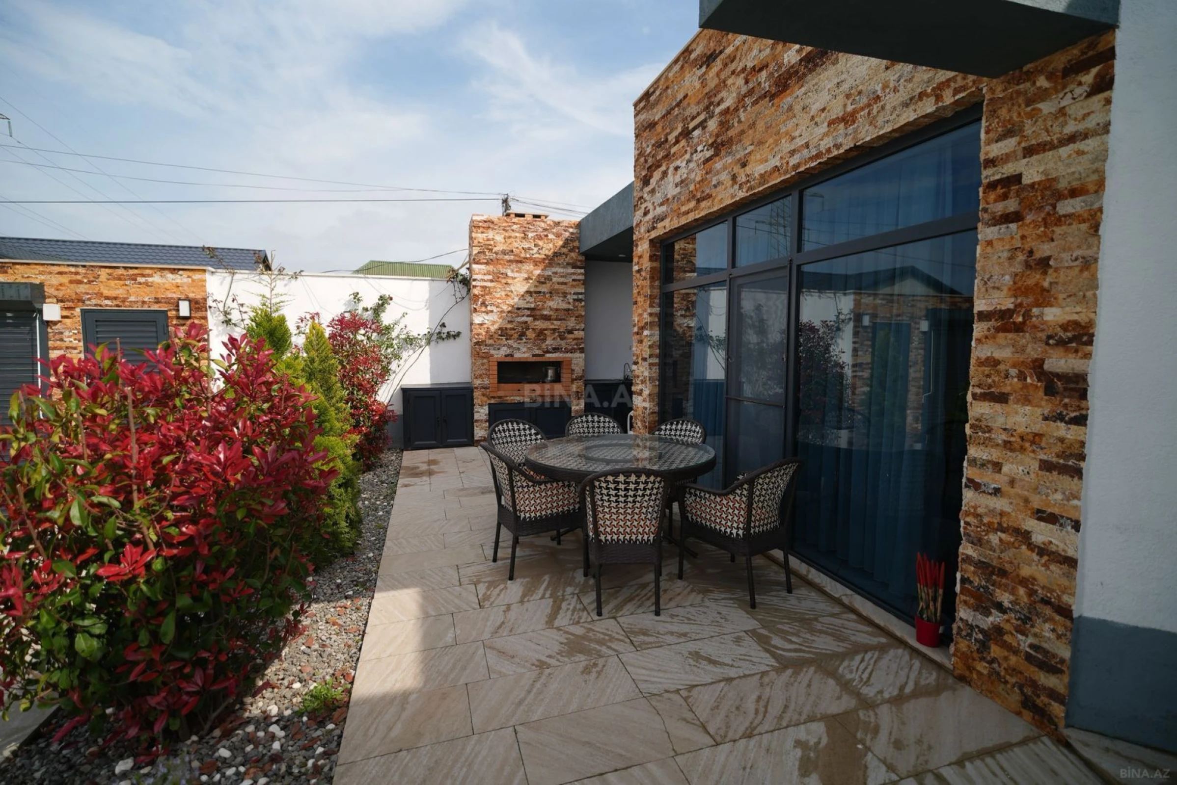 Kirayə verilir 4 otaqlı həyət evi 220 m²