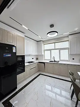 Satılır 3 otaqlı mənzil 117 m²