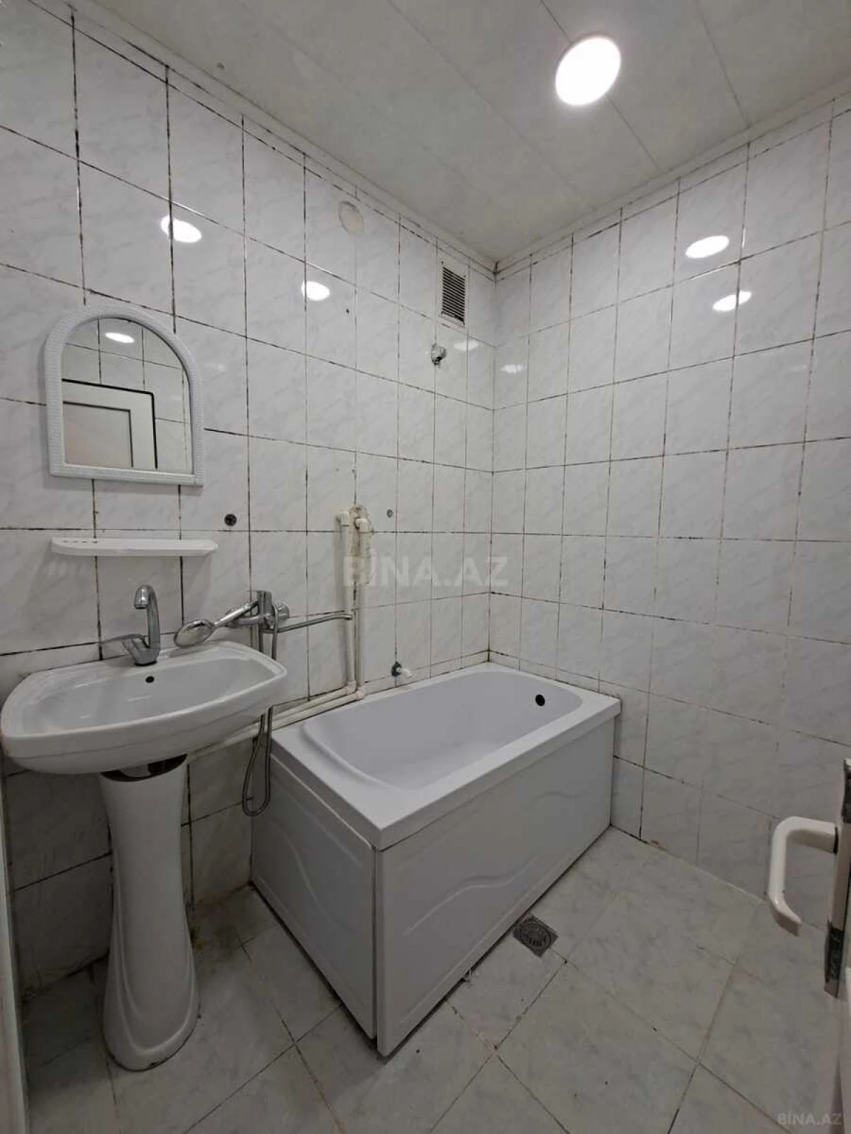 Satılır 3 otaqlı mənzil 55 m²