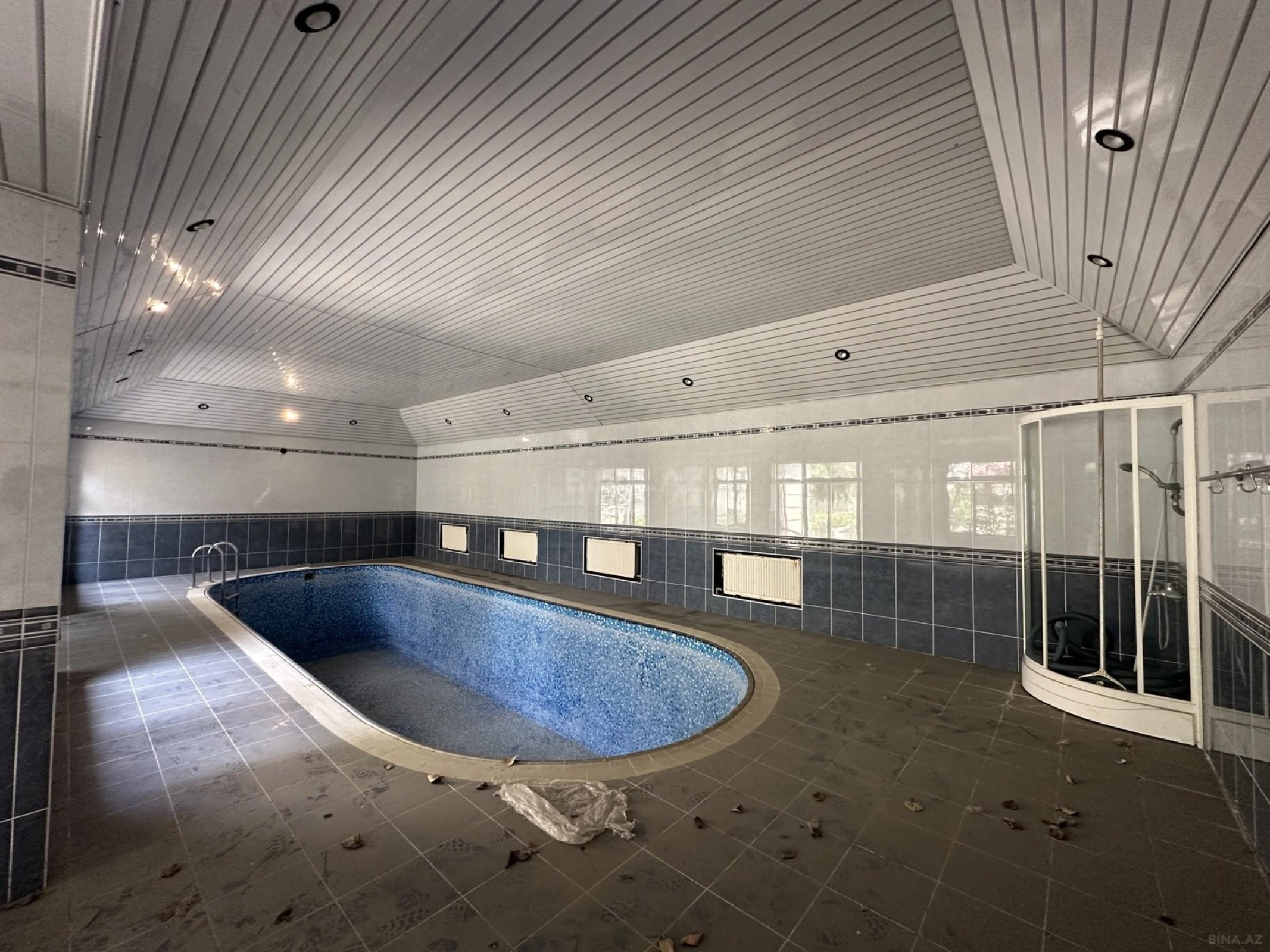 Satılır 7 otaqlı həyət evi 600 m²