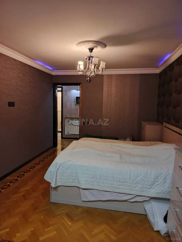 Satılır 3 otaqlı mənzil 110 m²