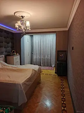 Satılır 3 otaqlı mənzil 110 m² — Bakı, İnşaatçılar 3 otaq 110.00 m²