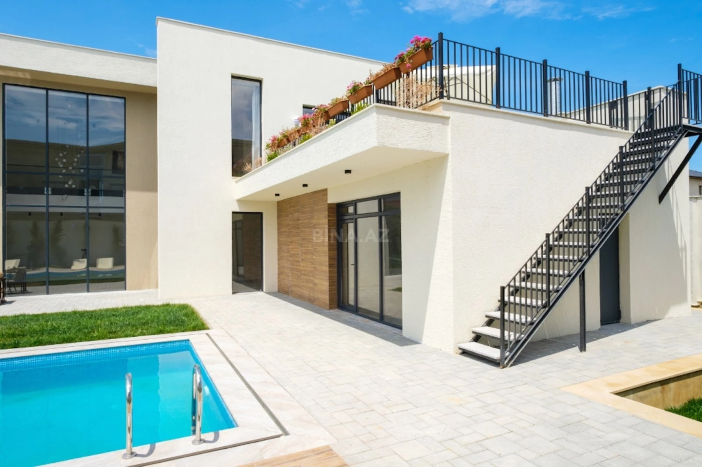 Kirayə verilir 5 otaqlı həyət evi 400 m²