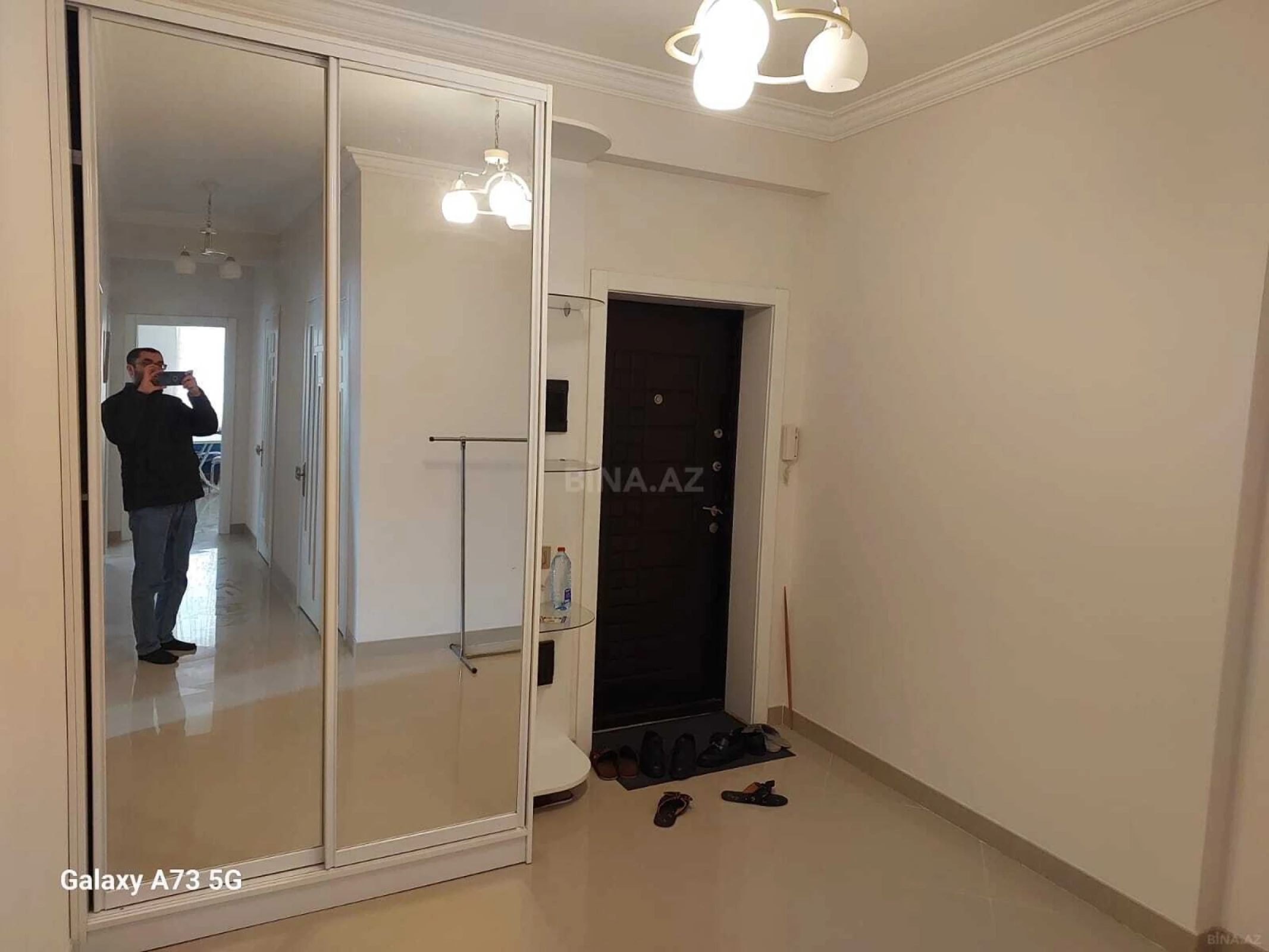 Kirayə verilir 3 otaqlı mənzil 140 m²