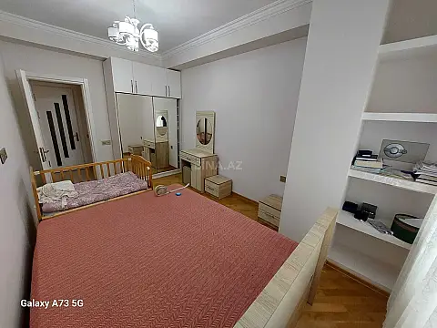 Kirayə verilir 3 otaqlı mənzil 140 m²