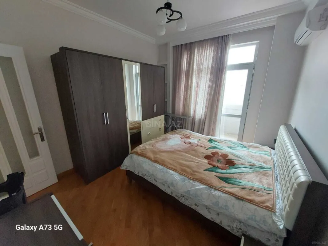 Kirayə verilir 3 otaqlı mənzil 140 m²