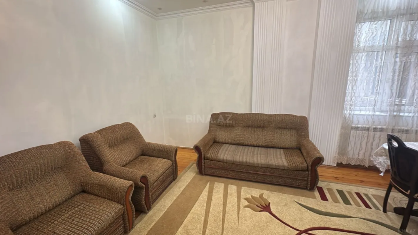 Kirayə verilir 2 otaqlı mənzil 64 m²