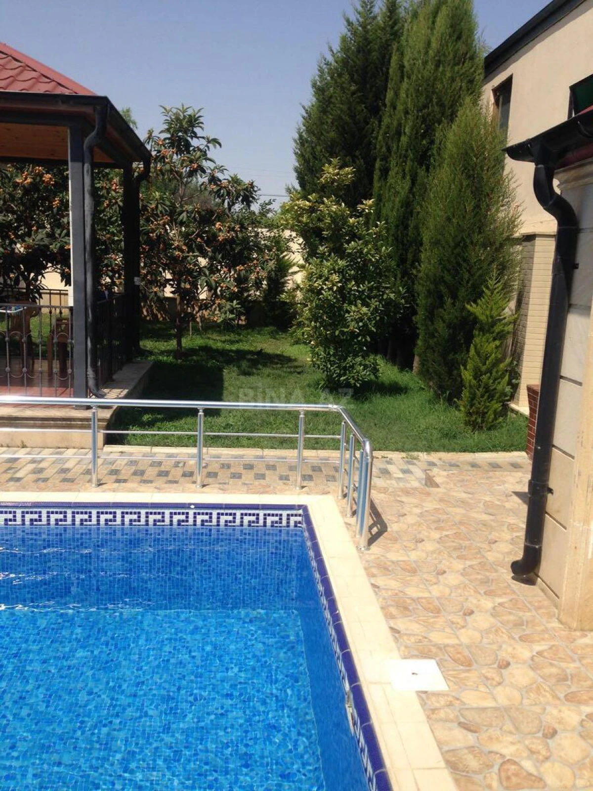 Kirayə verilir 5 otaqlı həyət evi 250 m²