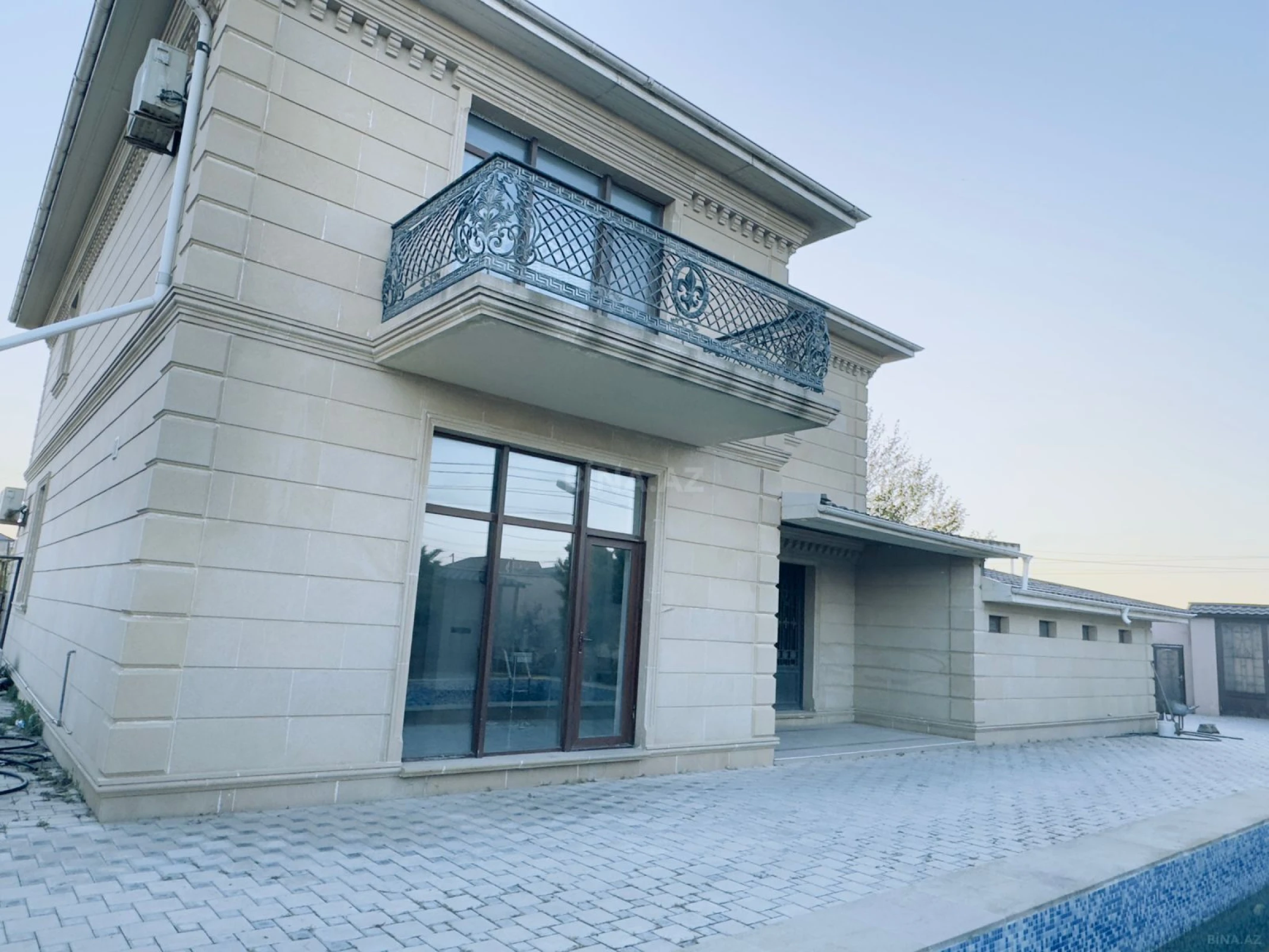 Kirayə verilir 5 otaqlı həyət evi 400 m²
