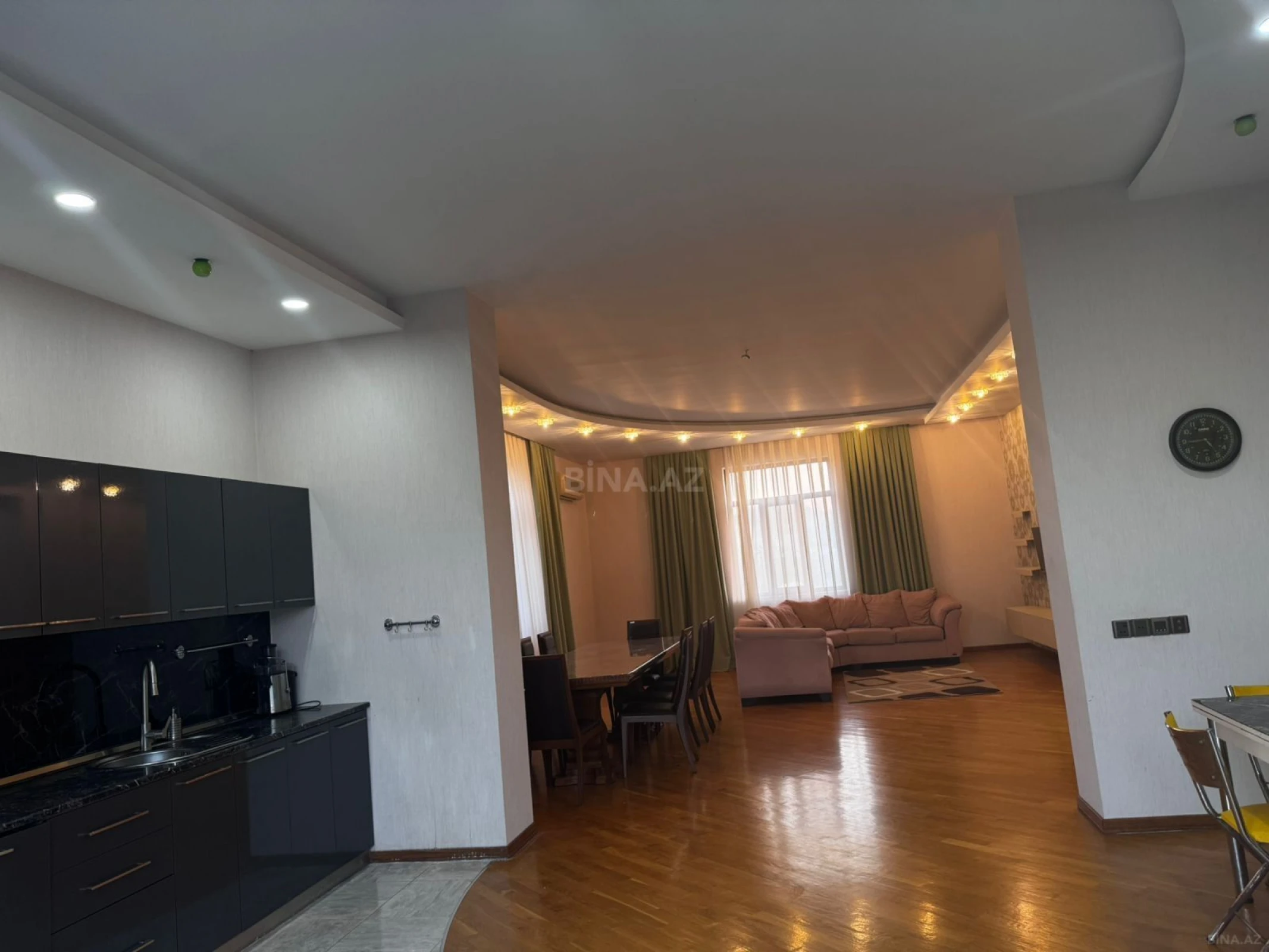 Kirayə verilir 5 otaqlı həyət evi 400 m²