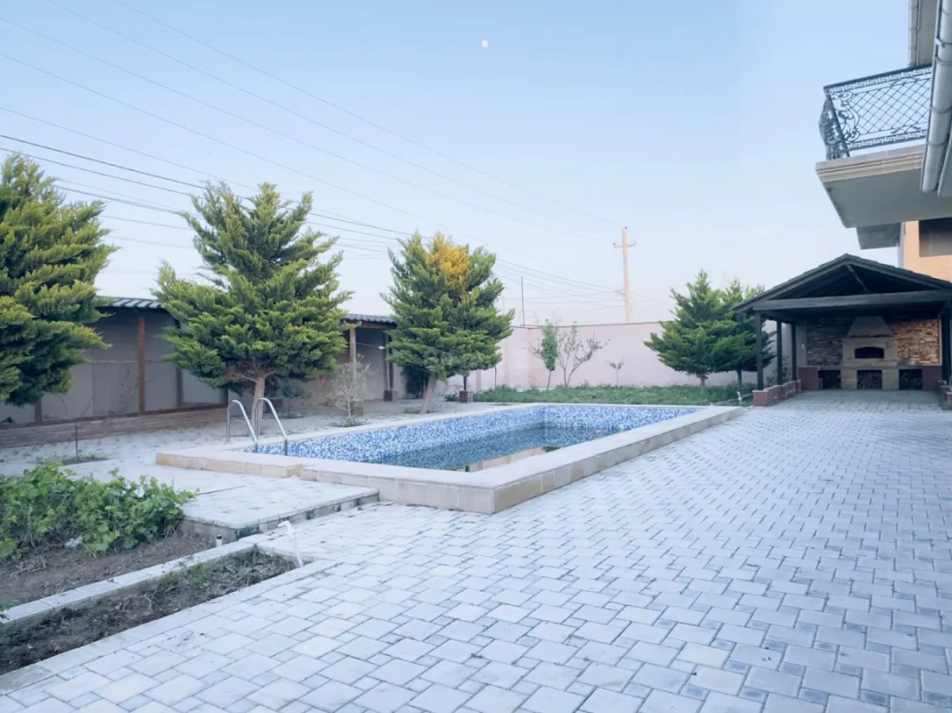 Kirayə verilir 5 otaqlı həyət evi 400 m²