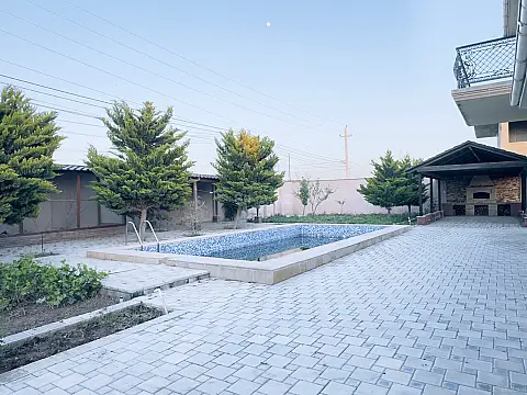 Kirayə verilir 5 otaqlı həyət evi 400 m²