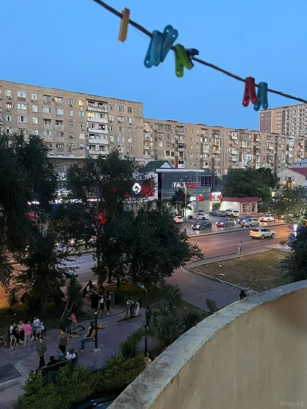 Kirayə verilir 2 otaqlı mənzil 80 m²