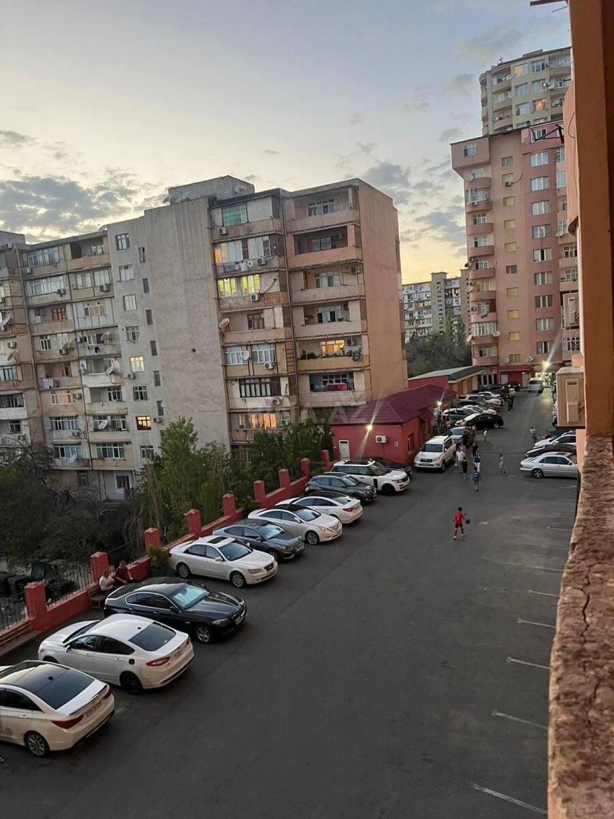 Kirayə verilir 2 otaqlı mənzil 80 m²
