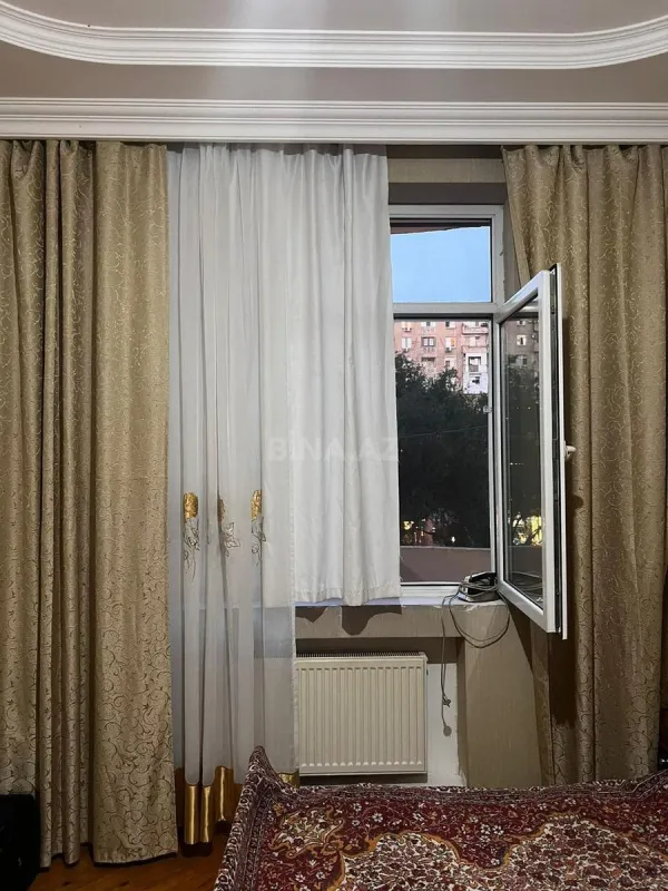 Kirayə verilir 2 otaqlı mənzil 80 m²
