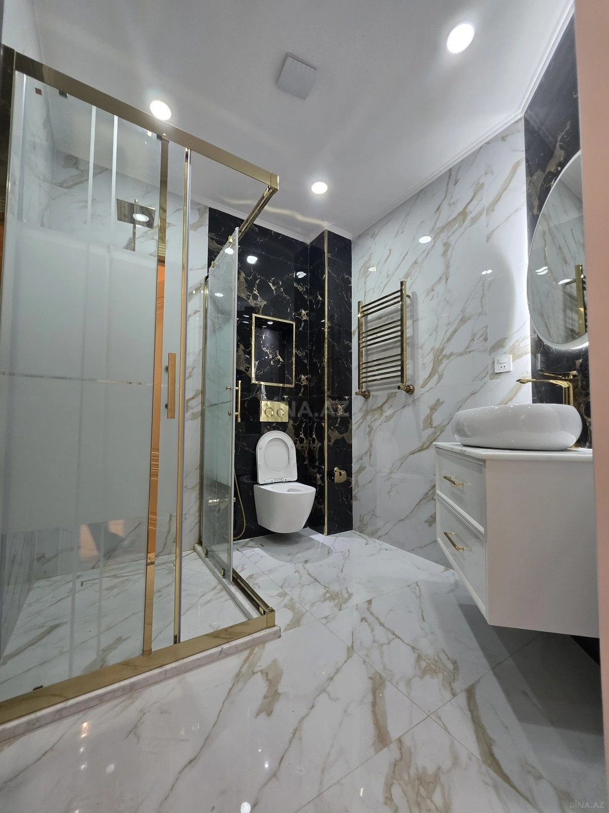 Satılır 3 otaqlı mənzil 153 m²