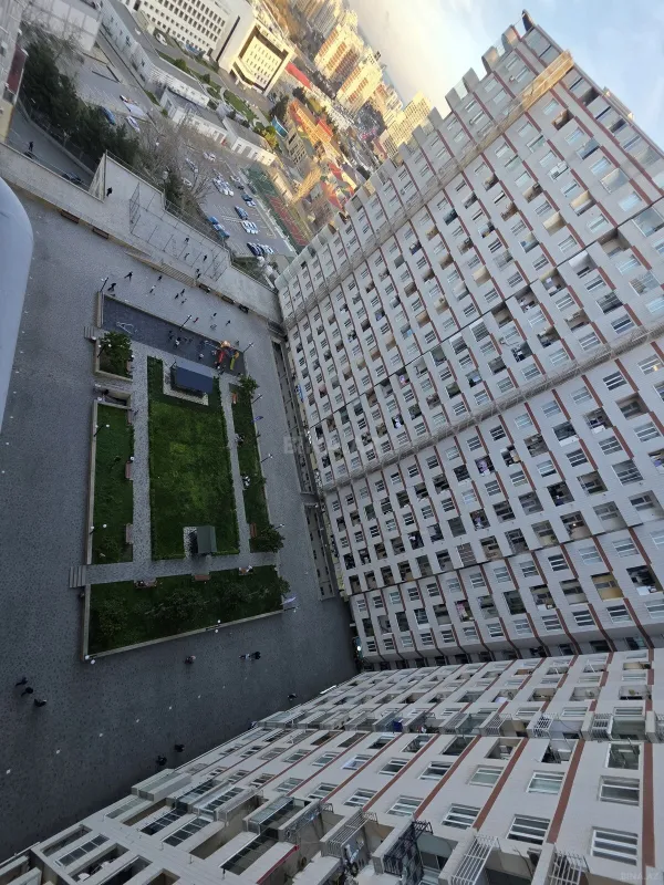 Satılır 3 otaqlı mənzil 153 m²