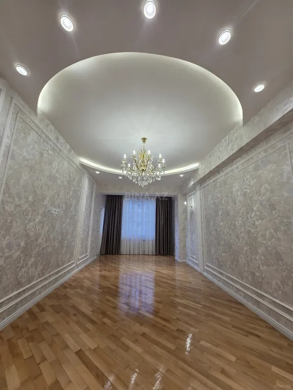 Satılır 3 otaqlı mənzil 153 m²