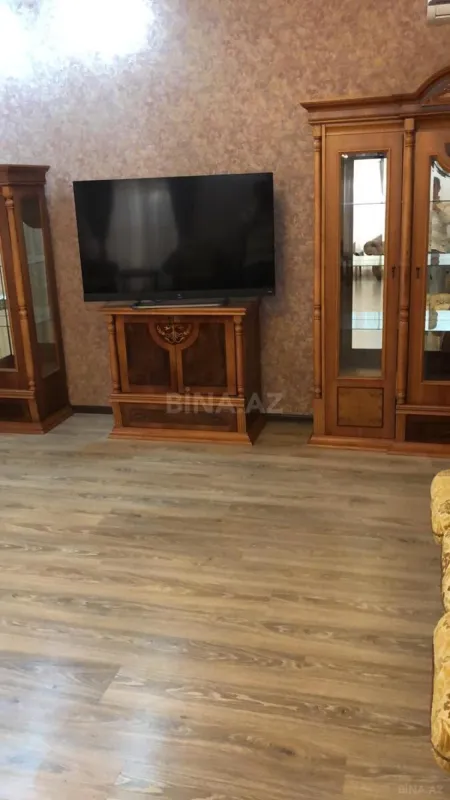 Kirayə verilir 4 otaqlı həyət evi 200 m²