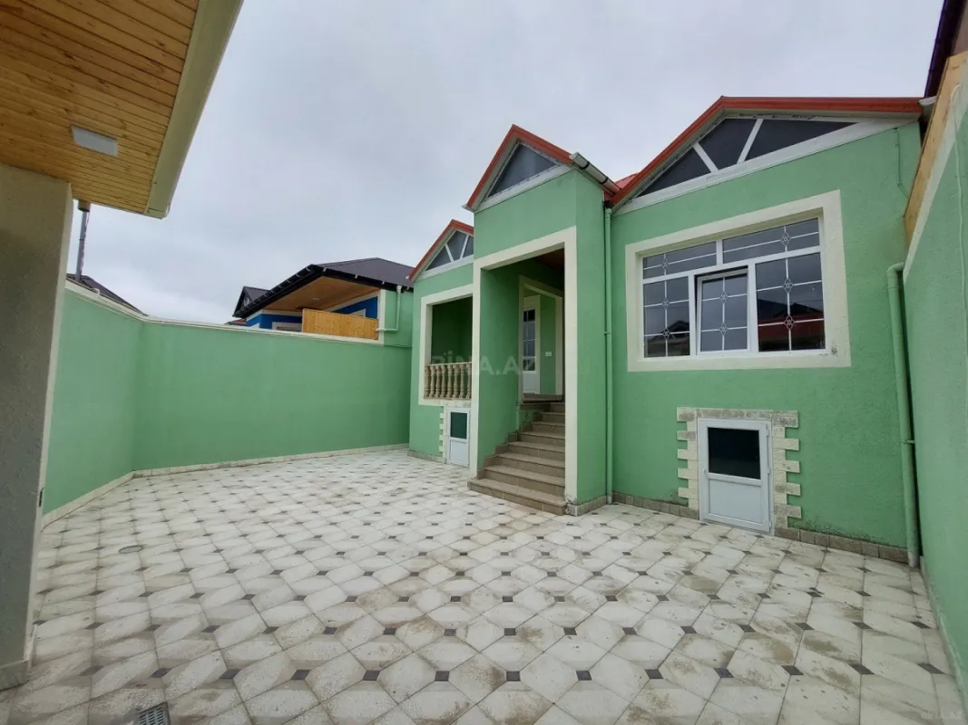 Satılır 3 otaqlı həyət evi 100 m²