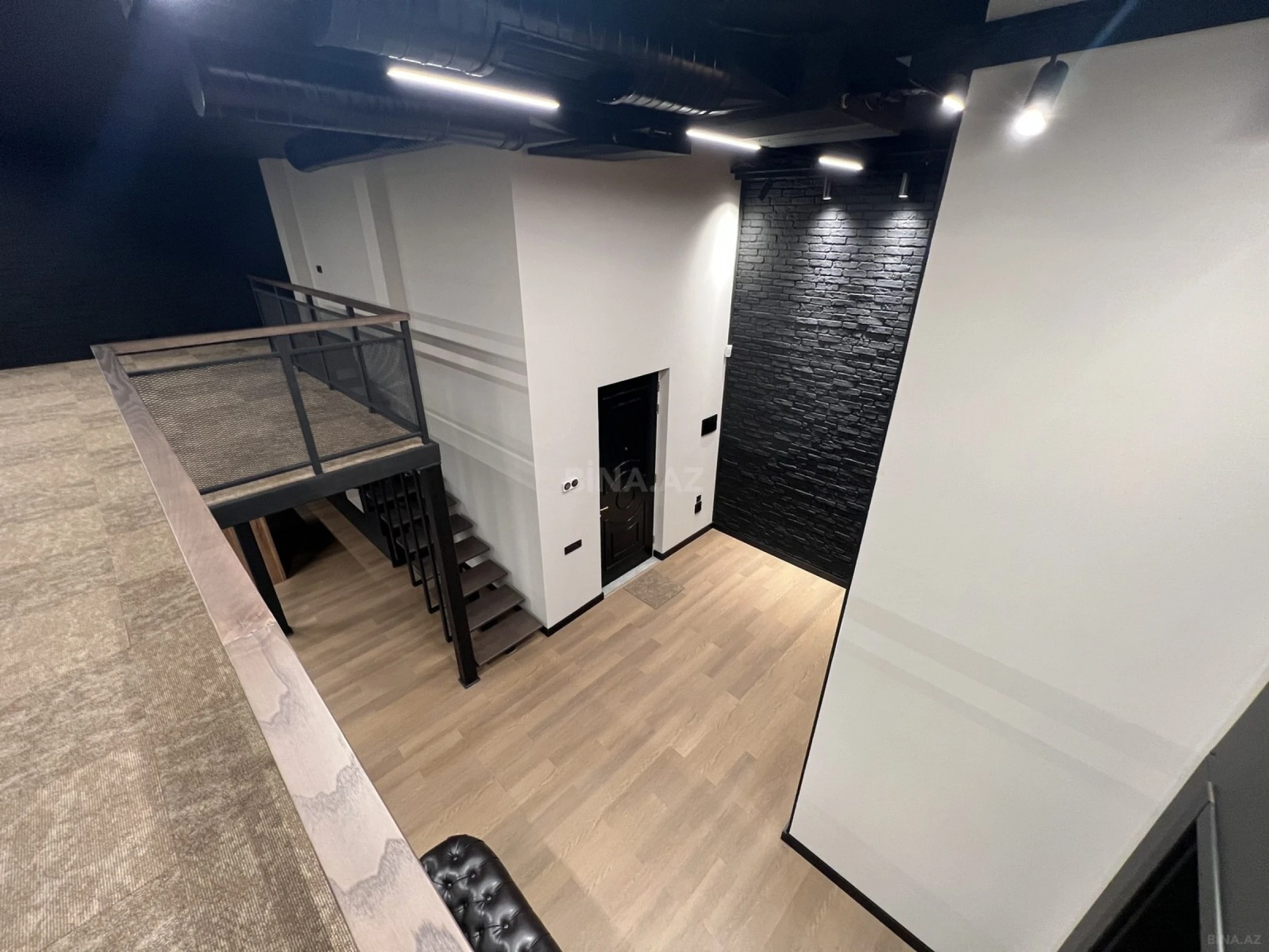 Kirayə verilir 3 otaqlı mənzil 140 m²