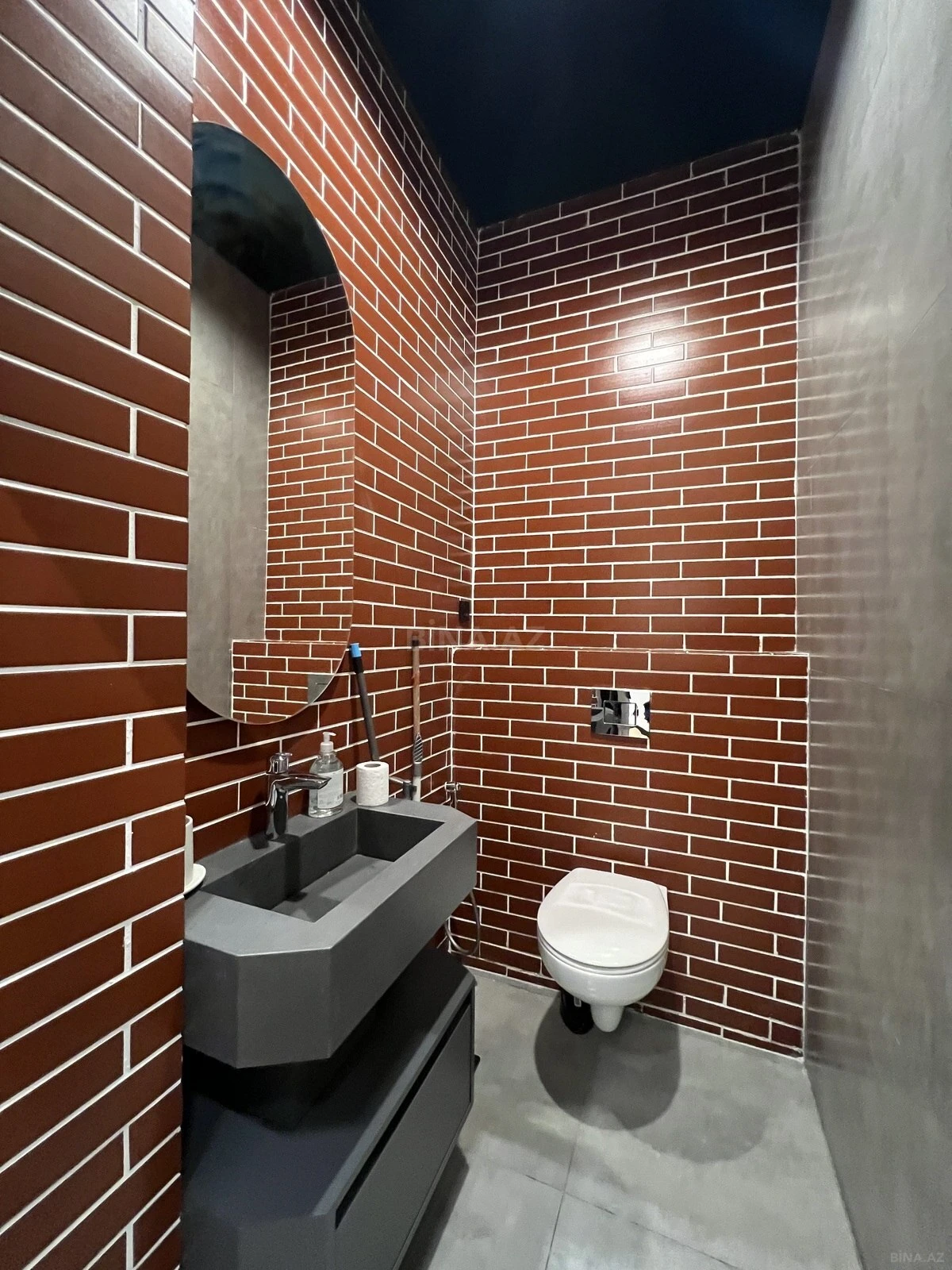 Kirayə verilir 3 otaqlı mənzil 140 m²