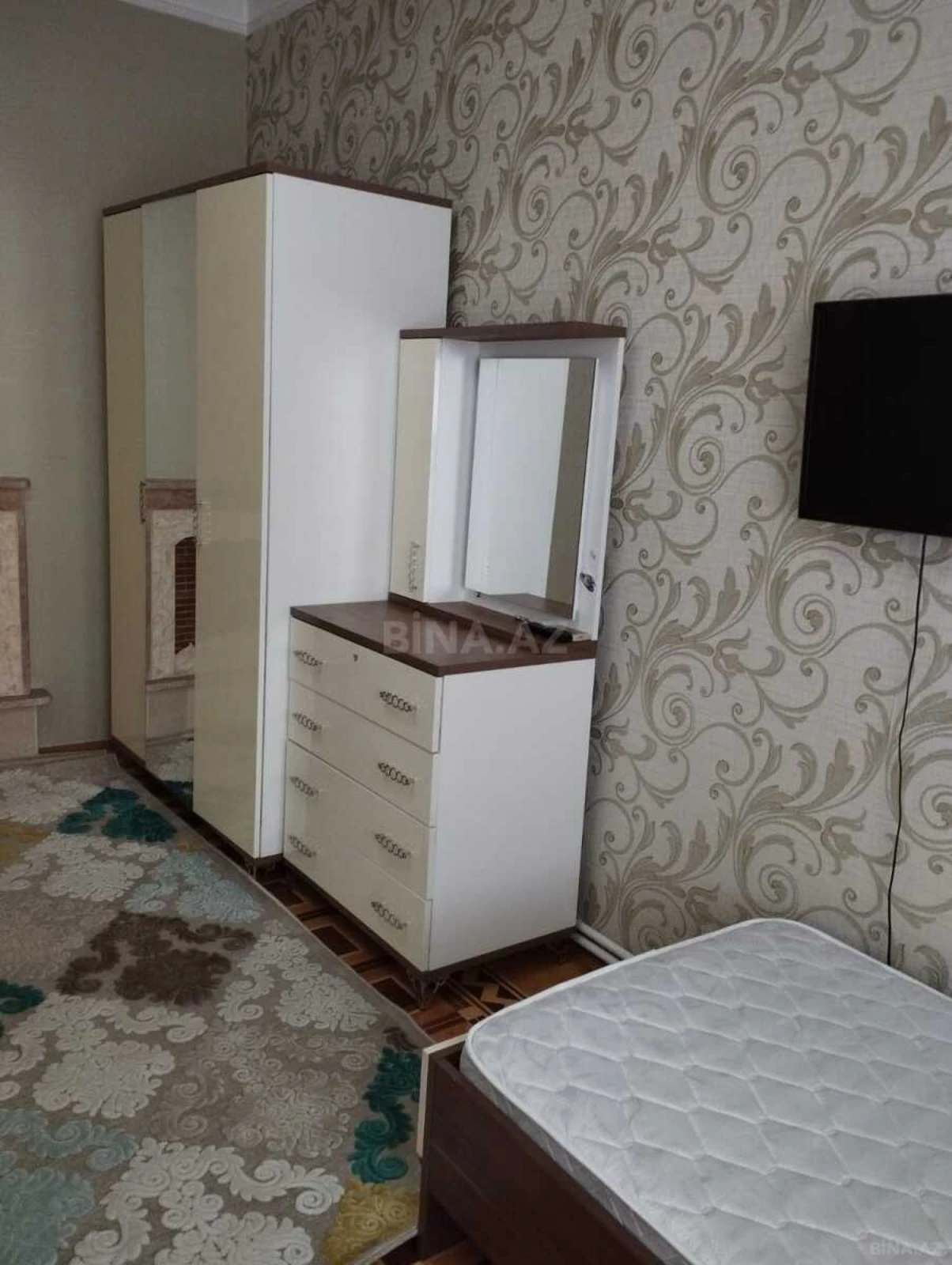 Kirayə verilir 3 otaqlı mənzil 112 m²