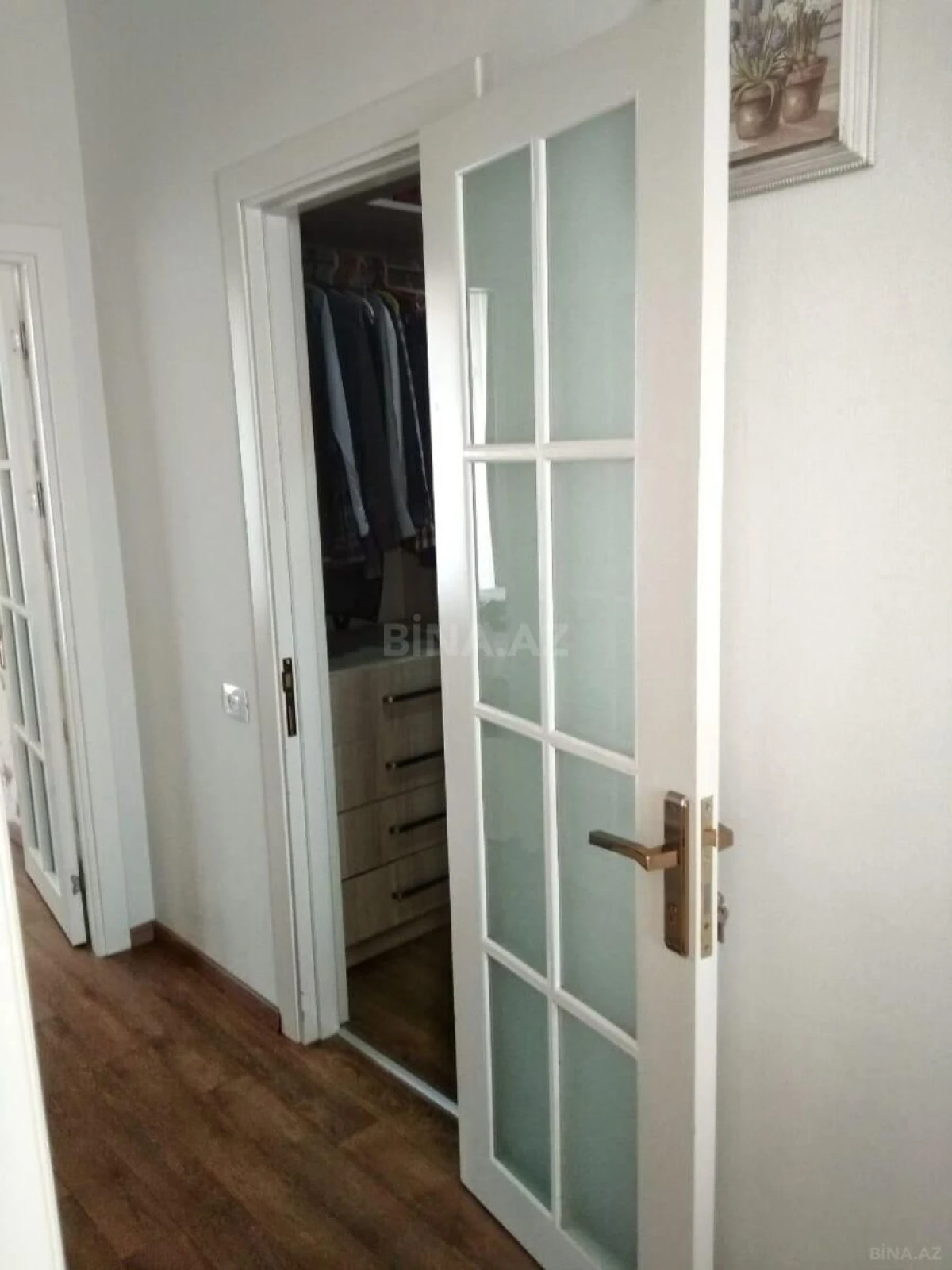 Kirayə verilir 2 otaqlı mənzil 75 m²