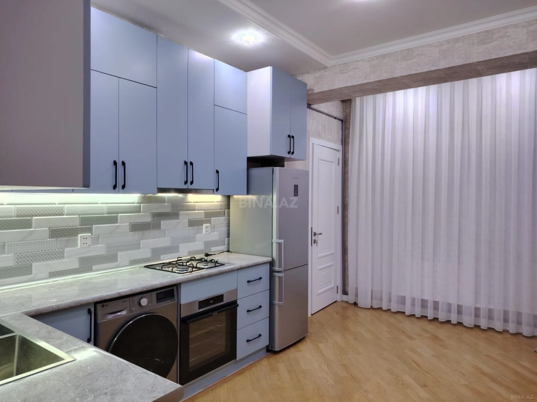 Kirayə verilir 3 otaqlı mənzil 95 m²