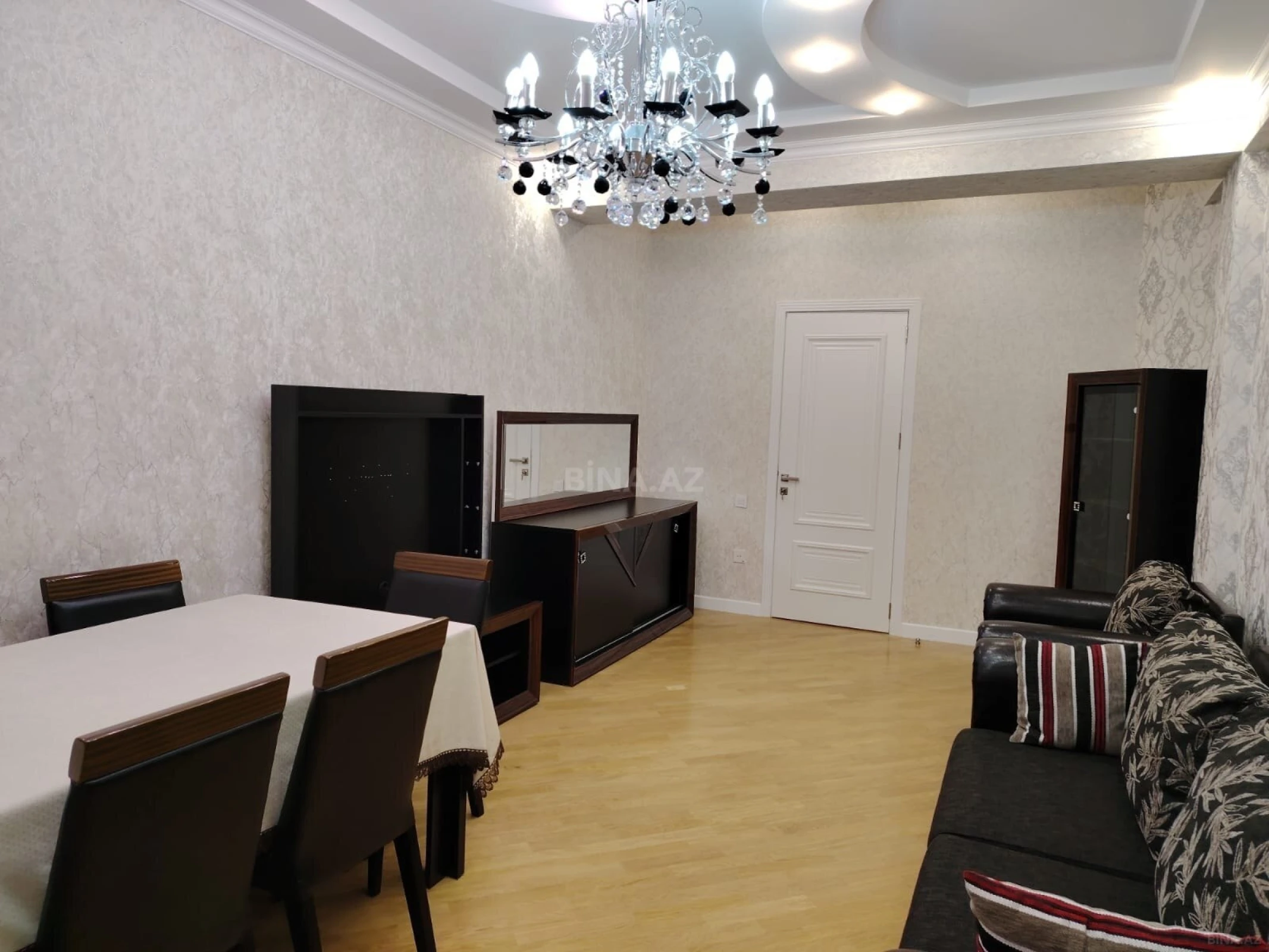 Kirayə verilir 3 otaqlı mənzil 95 m²
