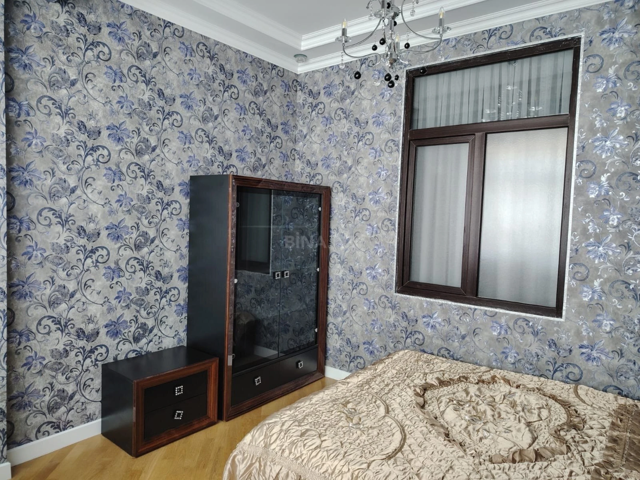 Kirayə verilir 3 otaqlı mənzil 95 m²
