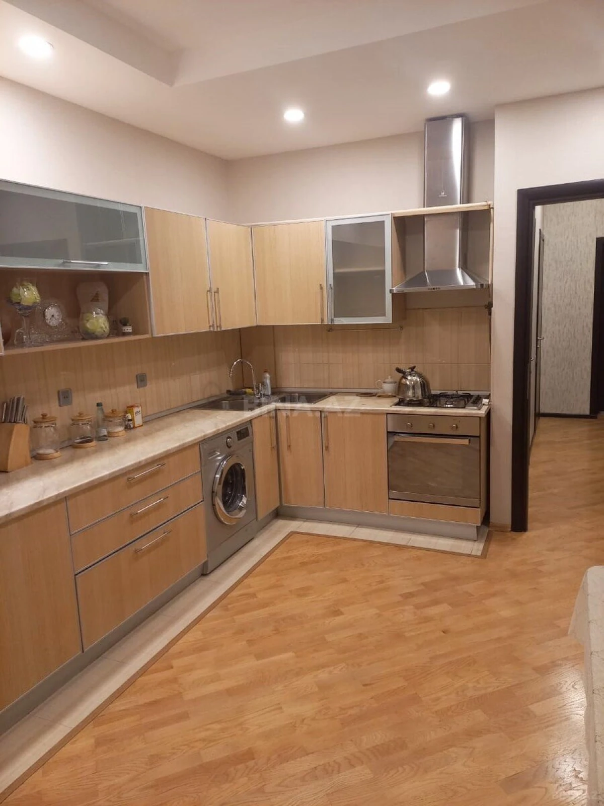 Kirayə verilir 3 otaqlı mənzil 100 m²