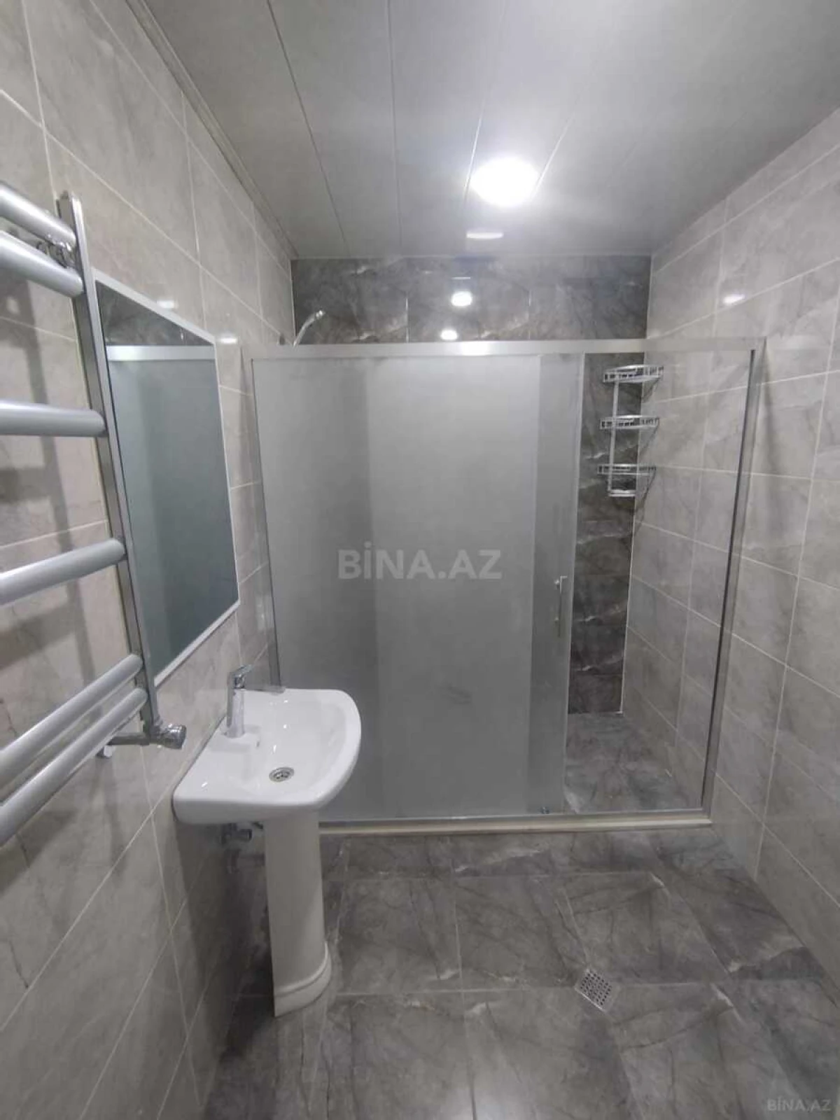 Kirayə verilir 3 otaqlı mənzil 115 m²