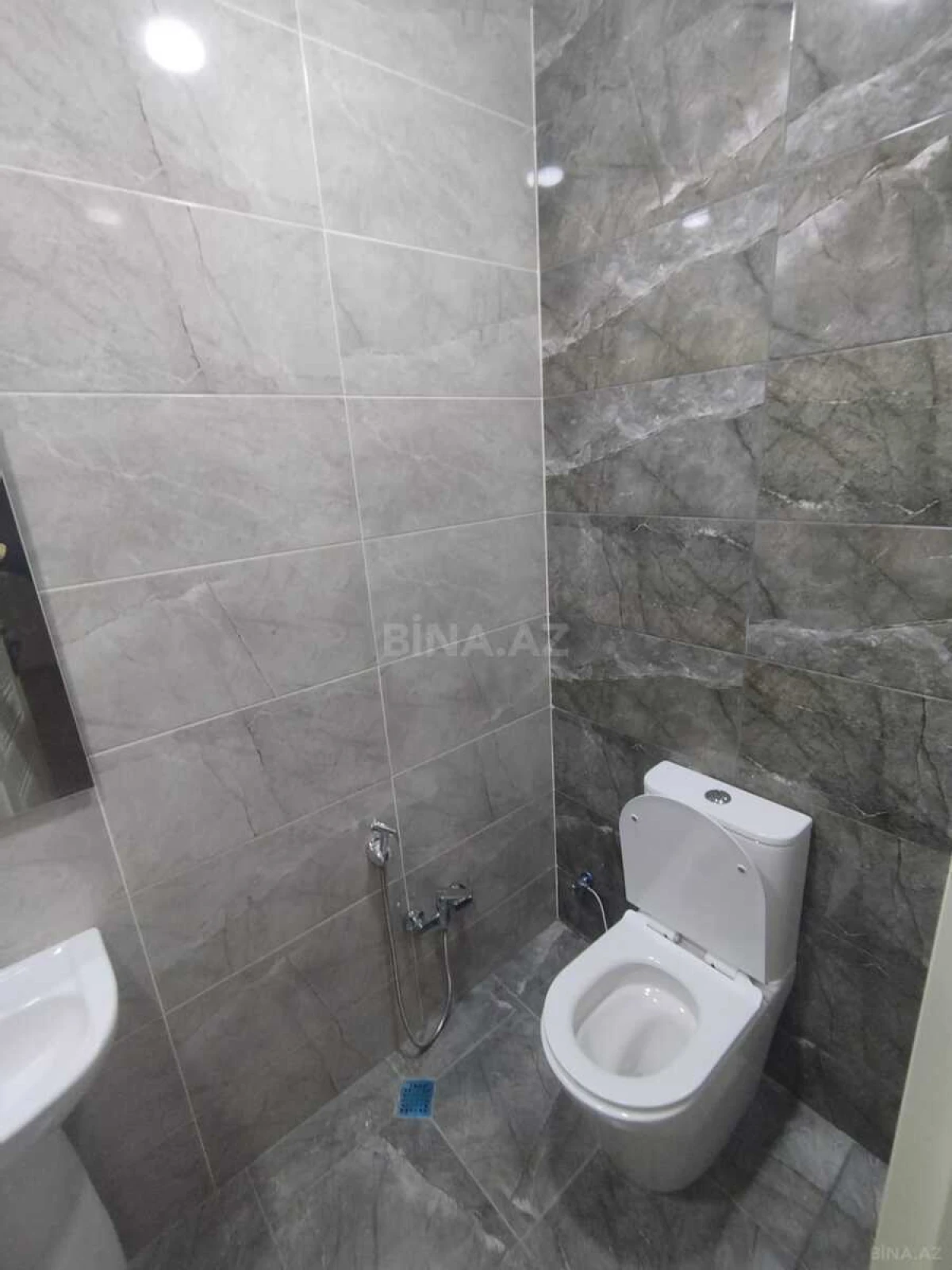 Kirayə verilir 3 otaqlı mənzil 115 m²